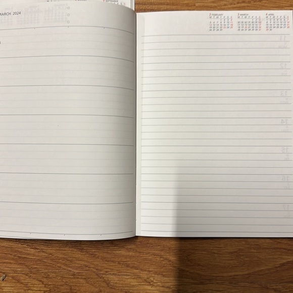 Brand new 2/ Campus diary 2024 - Picture 5 of 5